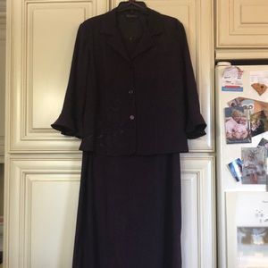 Women’s 2 pc. Dress (sleeveless) and Jacket